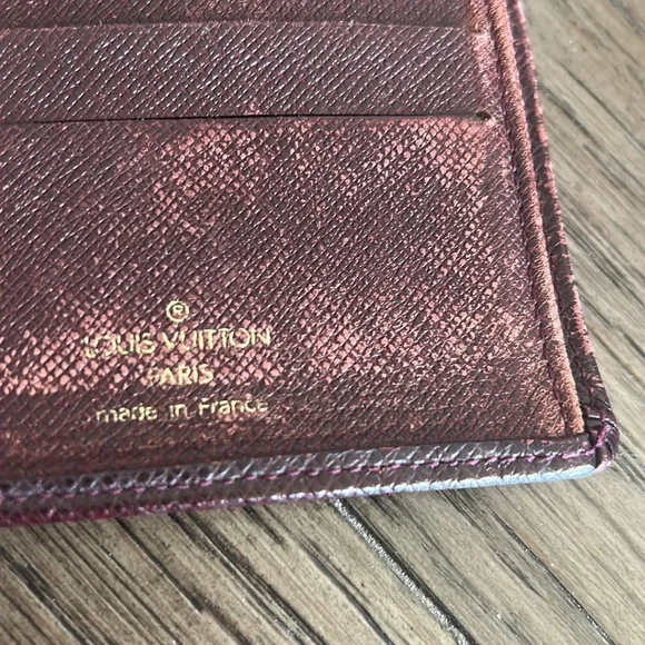 Louis Vuitton Slim Purple Taiga Billfold - Picture 4 of 14